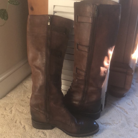 Brown leather boots - Picture 3 of 8
